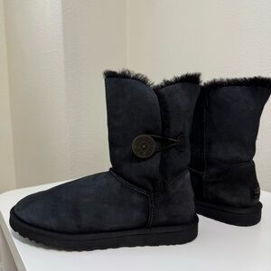 UGG Black Bailey Button Winter Boots Women’s Size 9